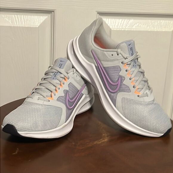 🔥🔥 NIKE DOWNSHIFTER 11 Women’s Running Shoes - PERFECT No flaws - Women Sz 10 - Picture 1 of 11